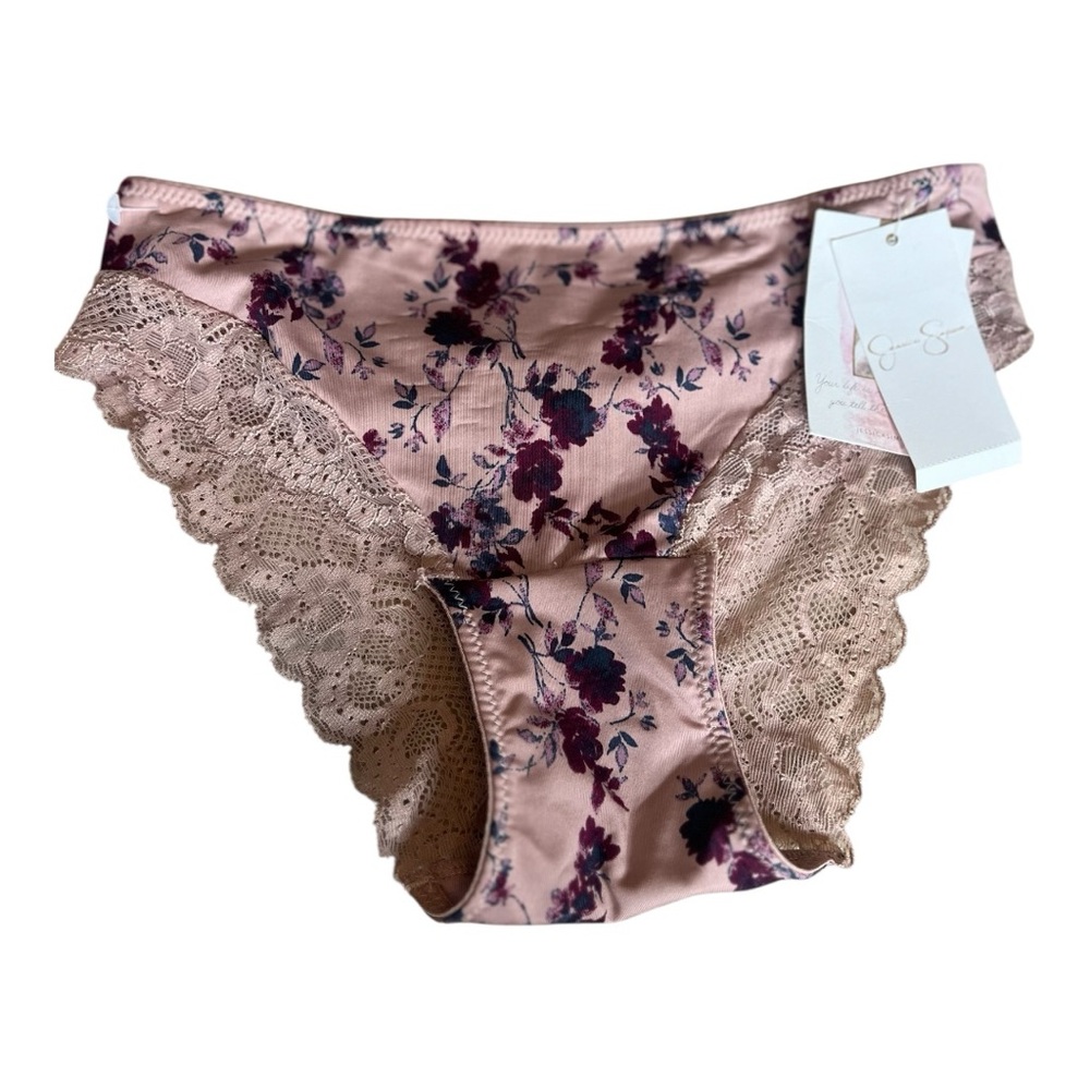 Jessica Simpson Women’s Floral Hipster Lace Trim No Show Seamless Panties.